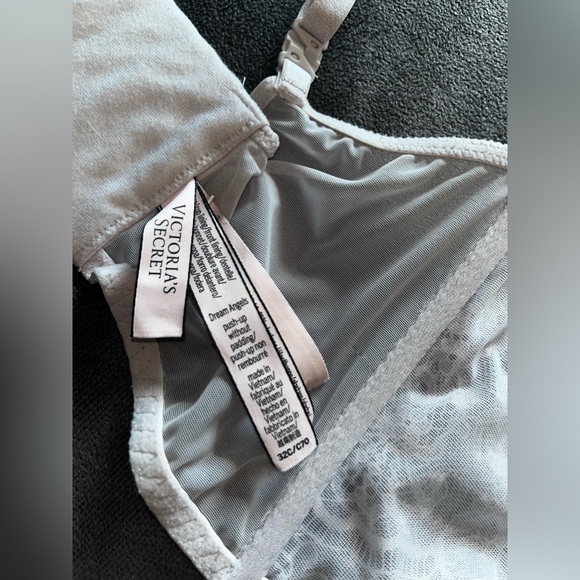 Victoria’s Secret Silver Lace Corset Bustier Underwire 32C Grey gray beaded 32 C - Picture 5 of 9
